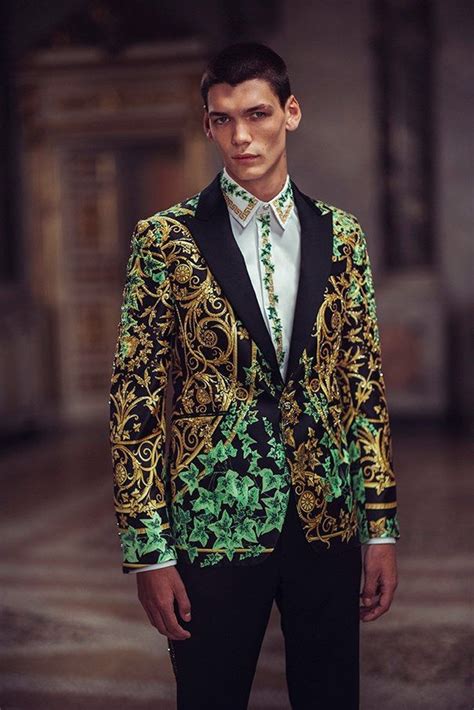 versace trajes.